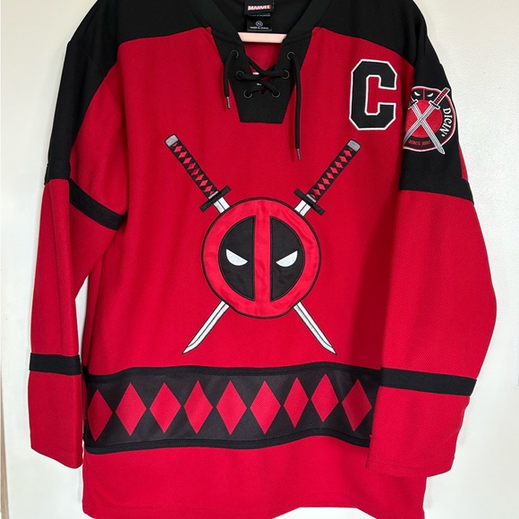 Marvel Box Lunch Deadpool Hockey Jersey - Picture 1 of 10
